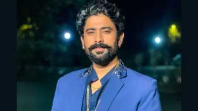 मिश्री में बूढ़ा आदमी बनने के लिए बढ़ाया वजन, कलर किए बाल : मनमोहन तिवारी